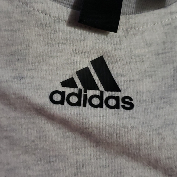 Adidas Tee. Size XS - Picture 4 of 4